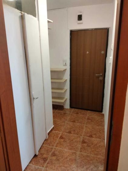 Garsonieră decomandată în Dorobanților