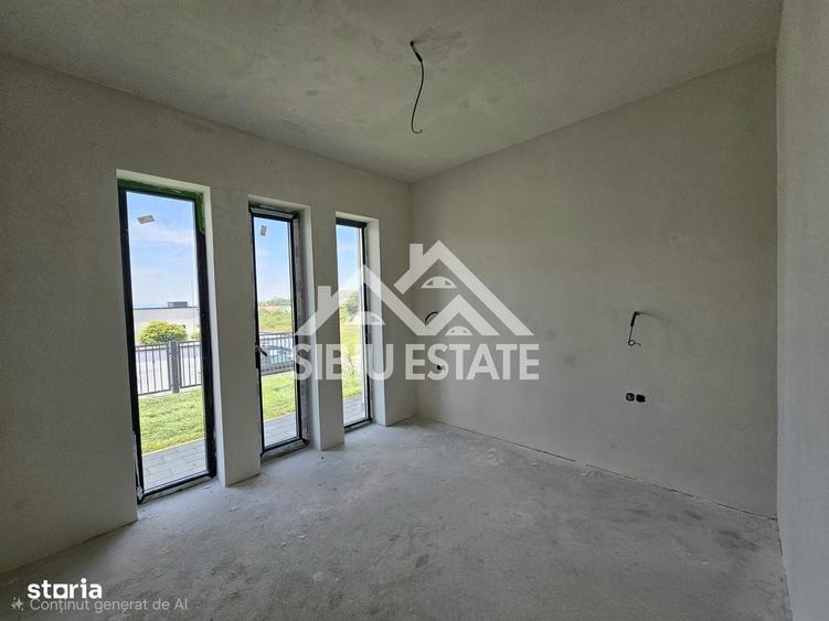 Casă cu 4 camere în Chirpăr