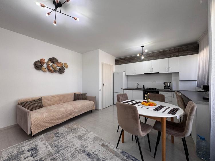 Apartament cu 3 camere decomandat, mobilat în Sânpetru