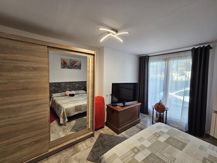 Casă cu 5 camere cu Teren 463 Mp în Hărău