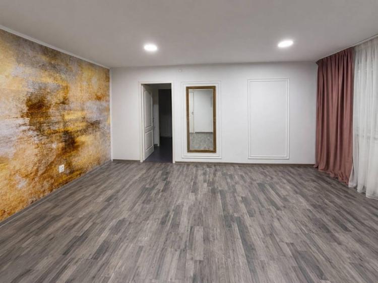 Apartament 2 camere de vanzare, Centru - 3