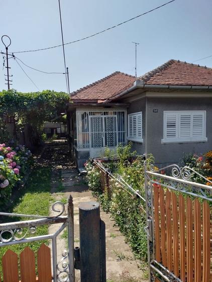 Casă cu 4 camere în Novăcești