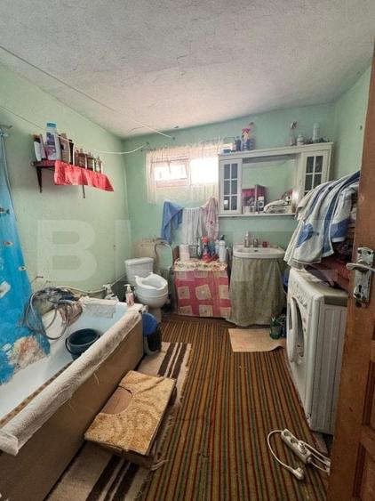 Casă individuală cu 3 camere cu Teren 950 Mp în Șimnicu de Sus