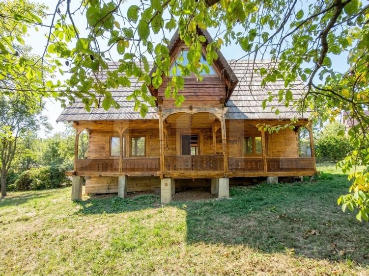 Casă individuală cu 3 camere cu Canalizare în Corușu
