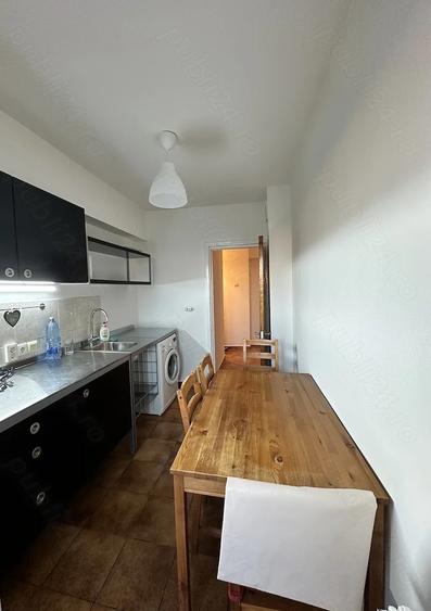 Apartament cu 3 camere, mobilat în Titulescu