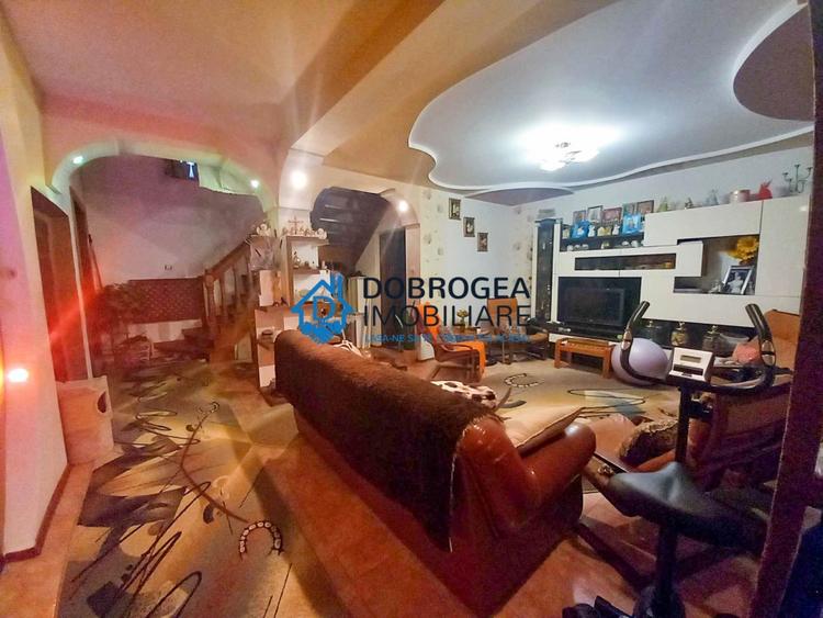Casă individuală cu 5 camere cu Teren 268 Mp în Ultracentral