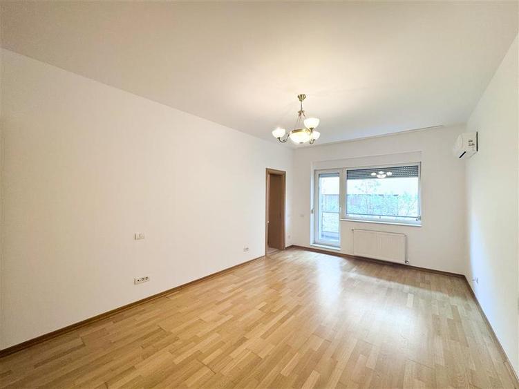 Apartament cu 4 camere decomandat, mobilat în Herăstrău