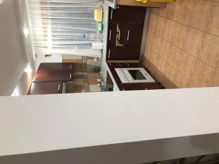 Apartament cu 4 camere decomandat în Central