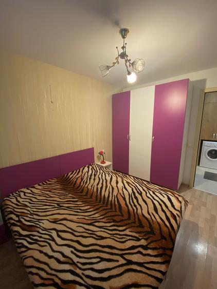 Apartament cu 2 camere semidecomandat, mobilat în Podu Roș