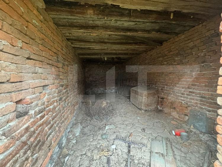 Casă individuală cu 2 camere cu Canalizare în Hunedoara