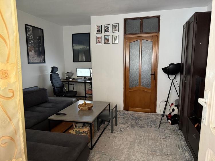 Apartament cu 2 camere decomandat în Valea Rosie
