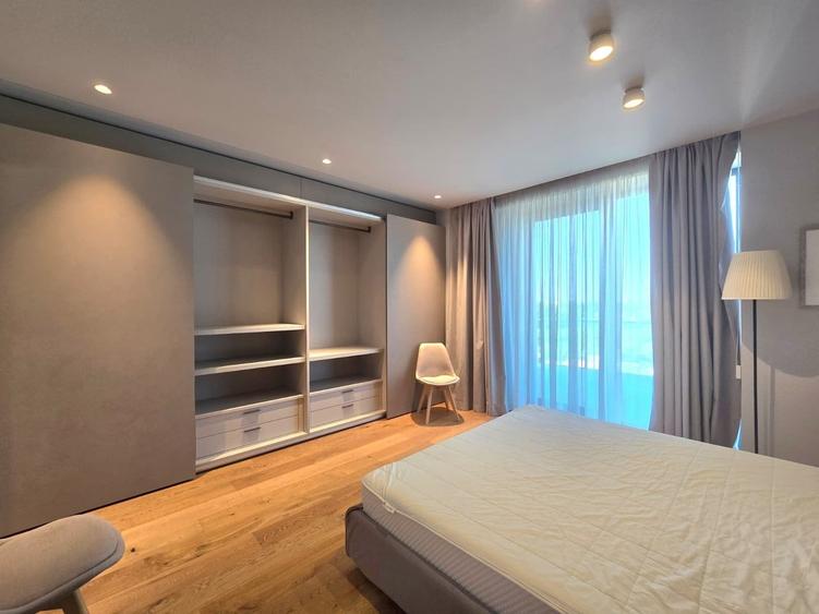 Apartament cu 5 camere în Floreasca