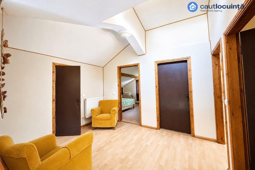 Casă cu 5 camere cu Teren 300 Mp în Trăisteni