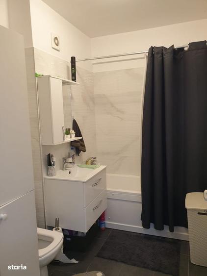 Apartament cu 3 camere în Calea Moldovei
