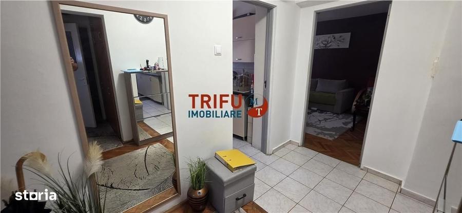 Apartament cu 3 camere decomandat în Cetate