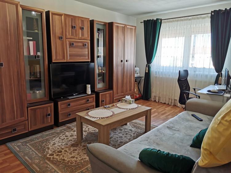 Apartament cu 2 camere decomandat în Ștrand