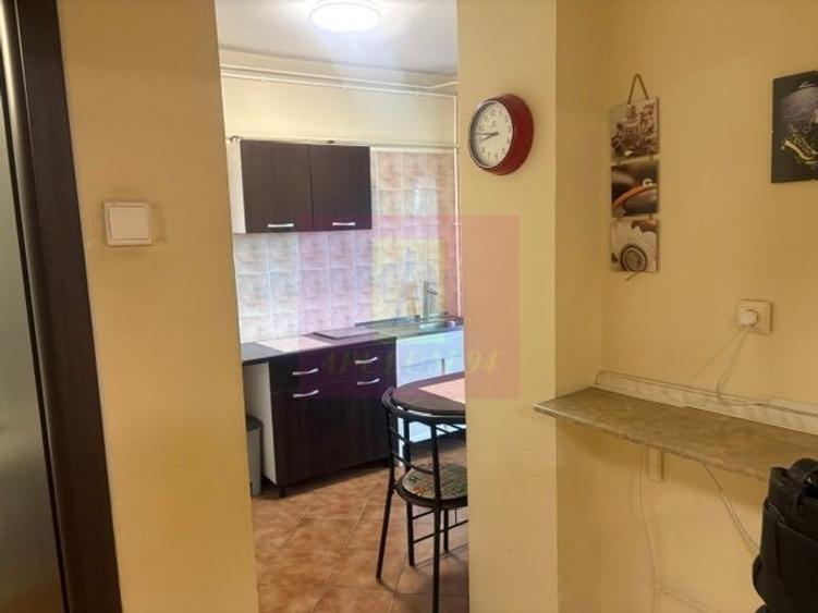 Apartament cu 2 camere semidecomandat în Decebal