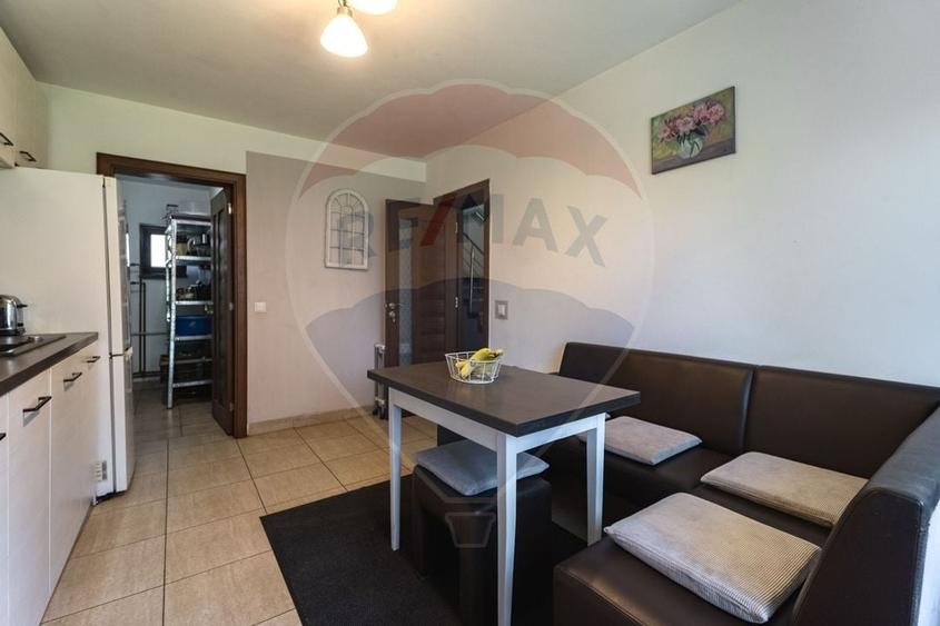 Casă individuală cu 4 camere cu Teren 589 Mp în Feldioara