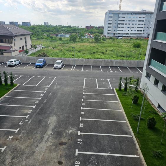 Apartament cu 3 camere în Berceni