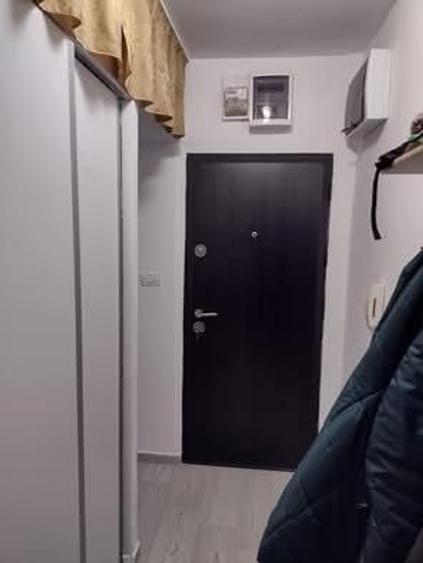 Apartament cu 2 camere nedecomandat în Girocului
