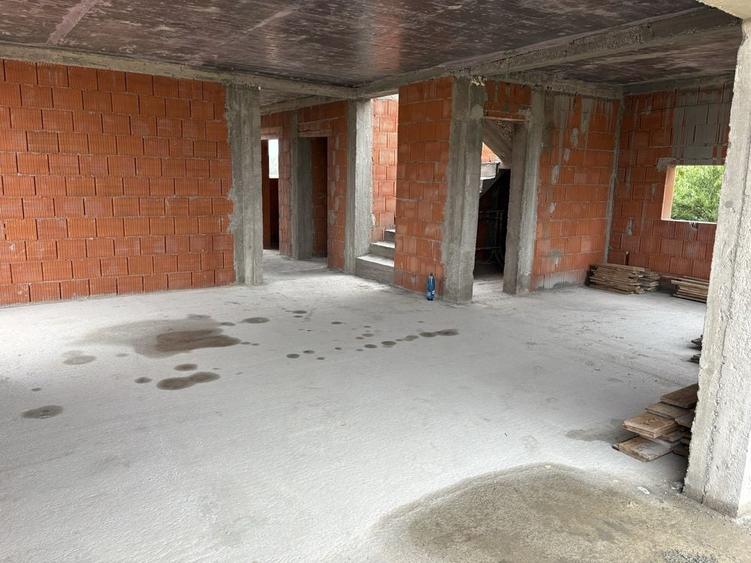 Casă cu 4 camere în Băile Felix