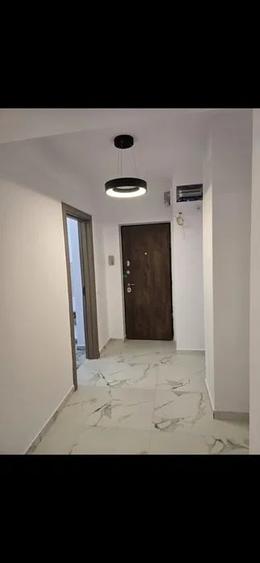 Apartament cu 3 camere decomandat în Titulescu