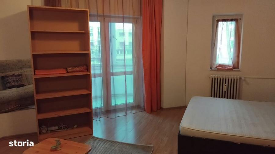 Garsonieră, mobilată în Decebal