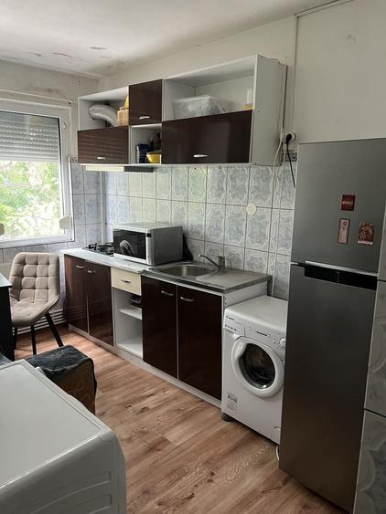 Garsonieră semidecomandată în Micro 40