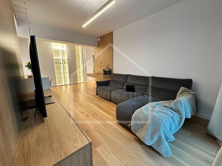 Apartament cu 2 camere decomandat, mobilat în Băneasa