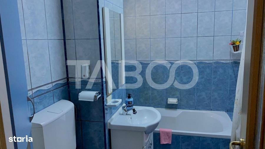 Apartament cu 2 camere decomandat în Valea Aurie