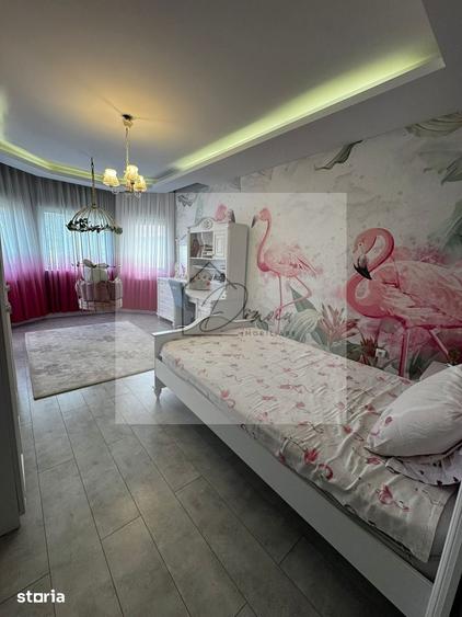 Casă cu 6 camere cu Teren 400 Mp în Central