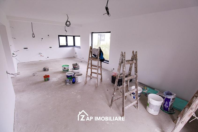 Casă individuală cu 5 camere cu Canalizare în Corunca