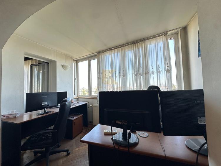 Apartament cu 3 camere semidecomandat în Astra