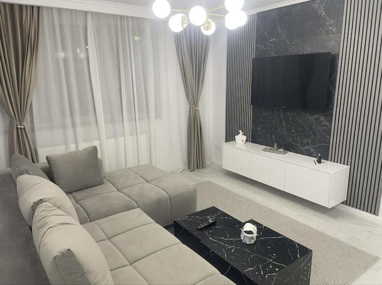 Apartament cu 3 camere decomandat în Crihala