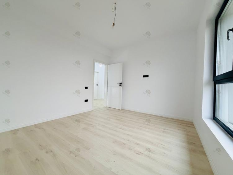 Casă individuală cu 5 camere cu Teren 420 Mp în Berceni