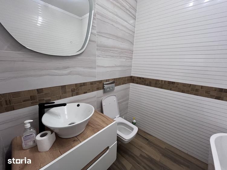 Apartament cu 3 camere decomandat în Florești
