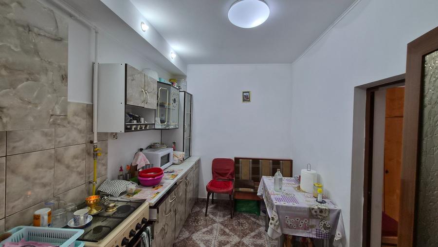 Casă individuală cu 4 camere cu Canalizare în Faleza Nord
