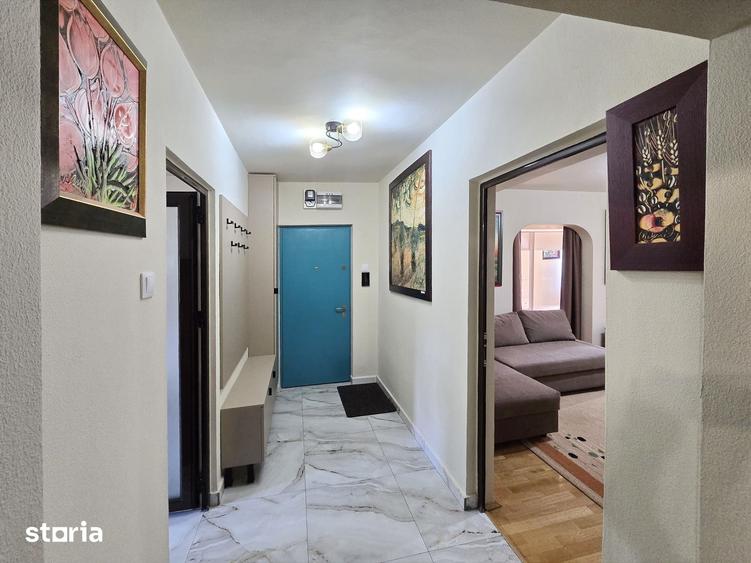 Apartament cu 4 camere în Mazepa 1