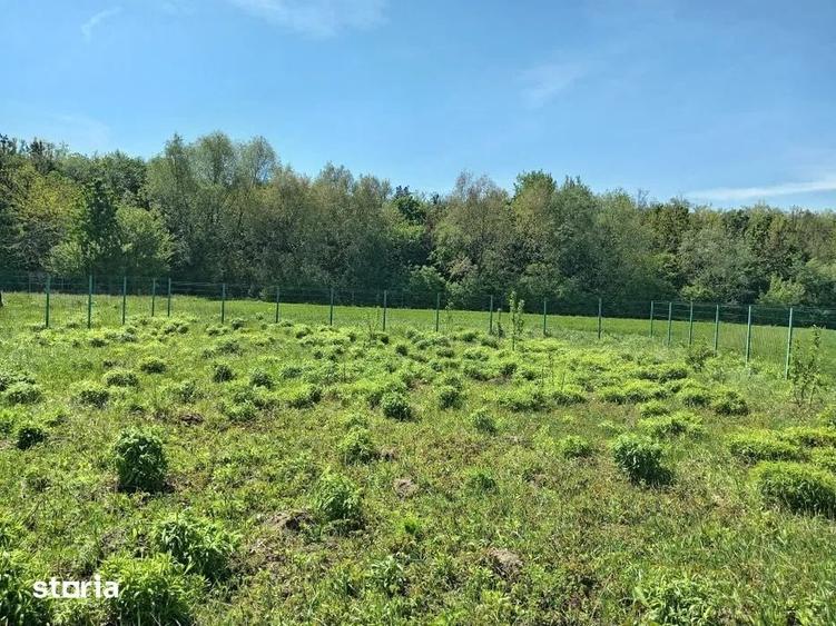 Teren de 837 mp, în Stupini