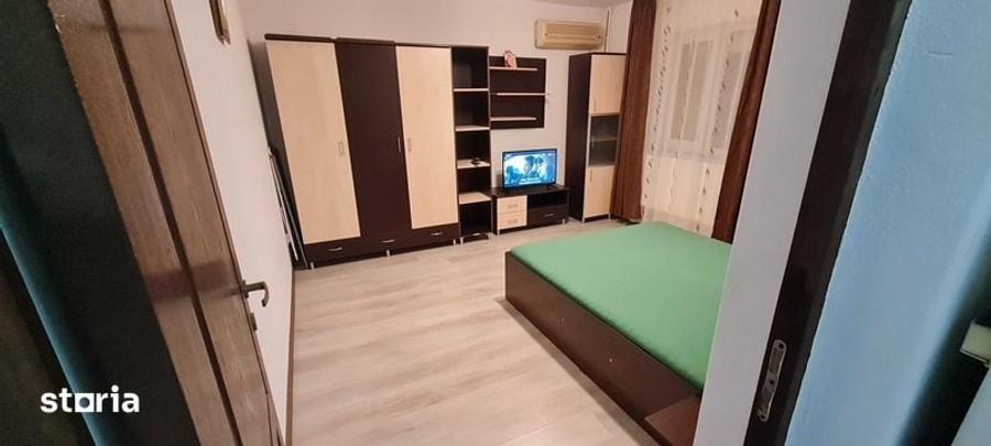 Garsonieră decomandată în Central