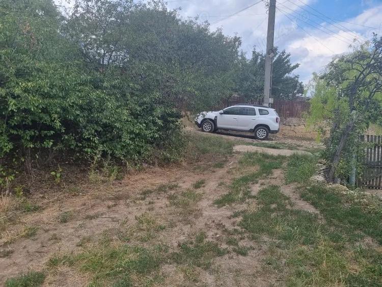 Teren de 1786 mp, în Nenciu