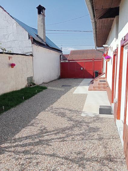 Casă cu Teren 170 Mp în Sânpetru