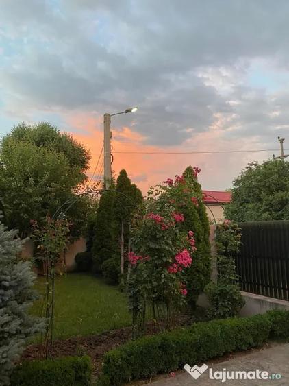 Casă cu 4 camere în Central