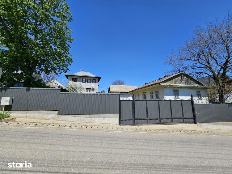 Casă cu 3 camere cu Teren 2500 Mp în Bosanci