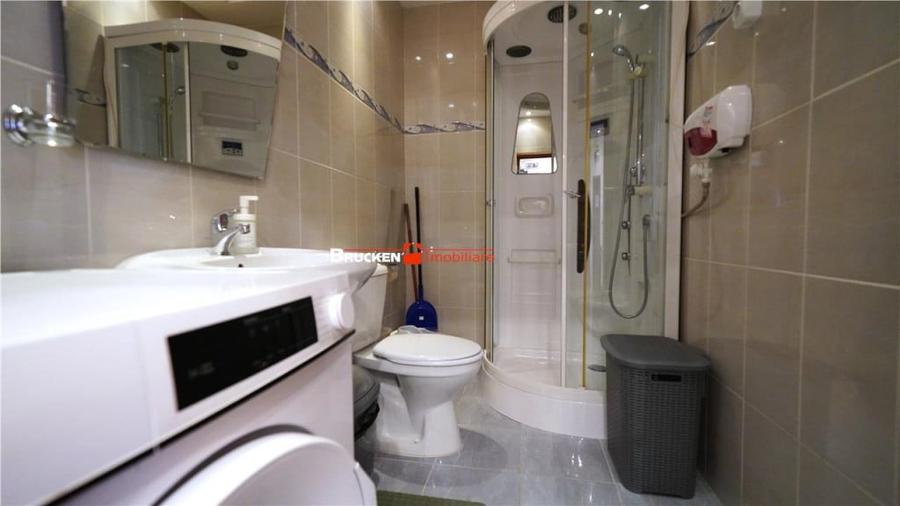 Apartament cu 3 camere decomandat în Nufărul
