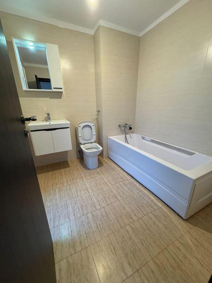 Casă cu 4 camere cu Canalizare în Ultracentral