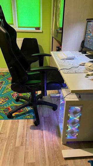 Apartament cu 3 camere decomandat în Ghiroda