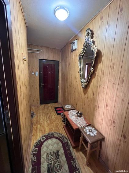 Apartament cu 3 camere decomandat în Cetatea