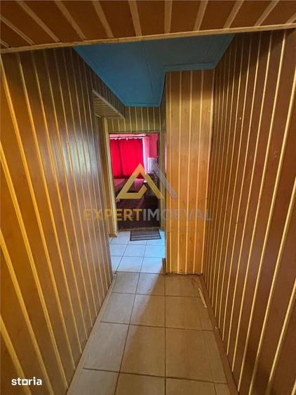 Casă cu 4 camere cu Teren 4900 Mp în Central