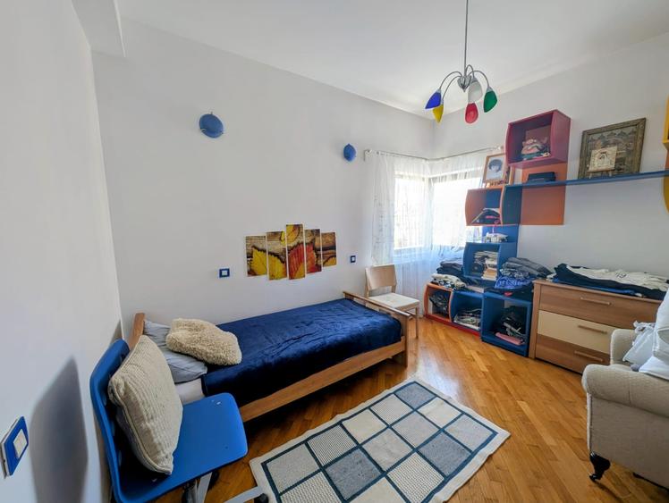 Casă cu 6 camere cu Canalizare în Dămăroaia